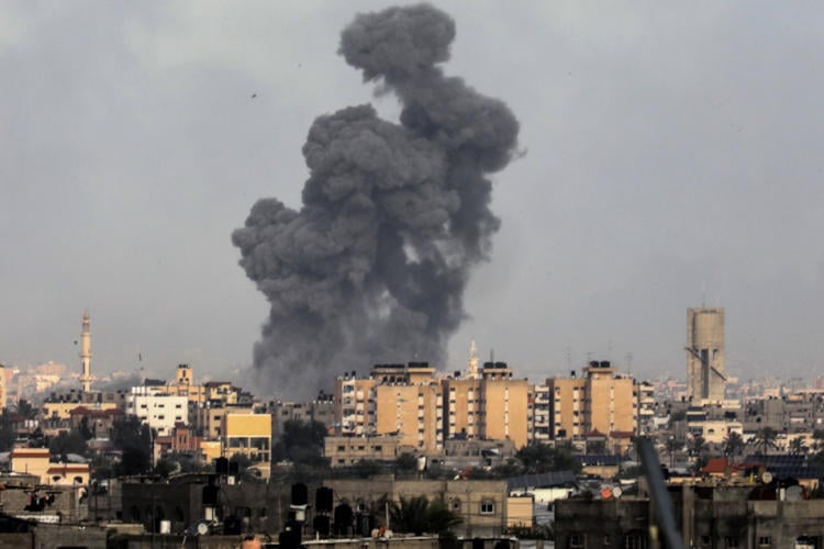 VS opent totaal onverwachte verrassingsaanval op Iran