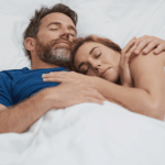 Serie ‘Slapen in Uruguay’ volgt tevreden slapende Nederlandse toeristen in een Uruguayaans hotel