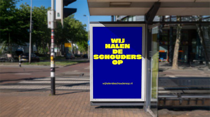 ​’Wij halen de schouders op’: Nederland hangt vol met posters na moord op Syrische tieners