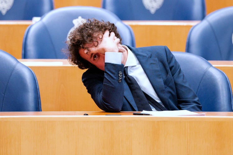 Kamer debatteert over de vraag via welke belastingverhoging de burger zijn eigen brandstofcompensatie gaat betalen