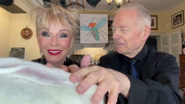 Toyah and Robert – Upbeat MomentsUBM210326