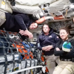 Astronaut Artemis II komt er onderweg achter dat hij gauw raketziek wordt