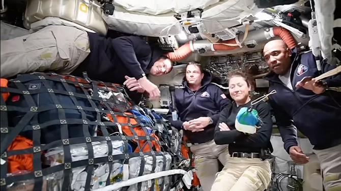 Astronaut Artemis II komt er onderweg achter dat hij gauw raketziek wordt