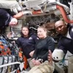 Omstreden overheidsdienst NASA plaatst mensen buiten dampkring, gaat het strenge Amerikaanse uitzettingsbeleid te ver?