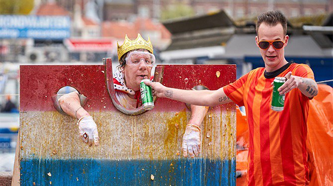 Voor lauw-pilsliefhebber Sem is Koningsdag zoals elk jaar weer genieten