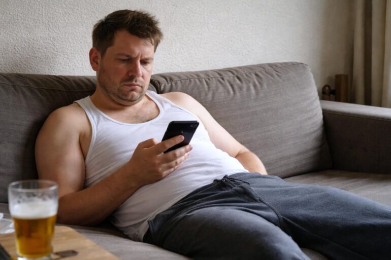 X gaat posts automatisch vertalen: buitenlandse racistische haat vanaf nu ook in vloeiend Nederlands beschikbaar