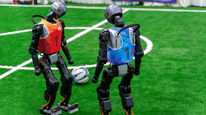Chinese robot speelt voetbalwedstrijd in 38 minuten
