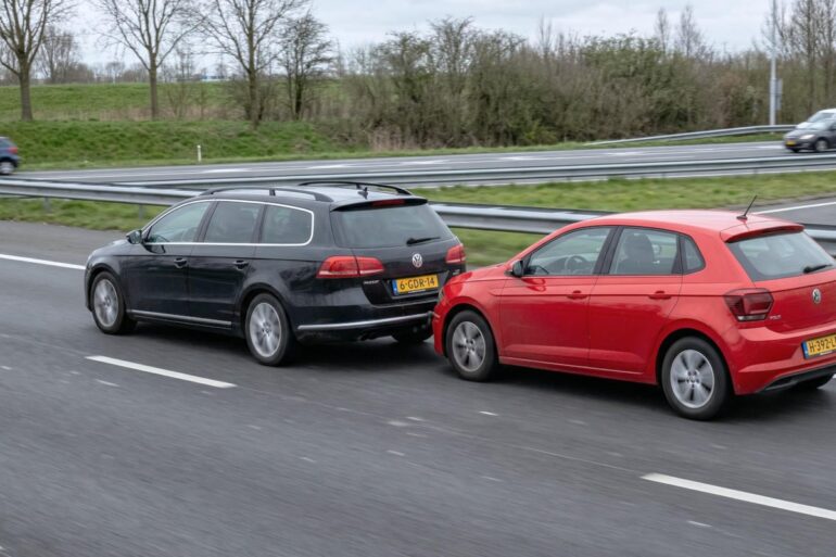 Dure brandstof besparen: maak gebruik van de slipstream