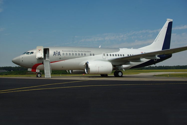 Koning geland in Friesland voor viering Koningsdag