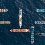 Wachtende schepen bij Straat van Hormuz vermaken zich met Levend Zeeslag