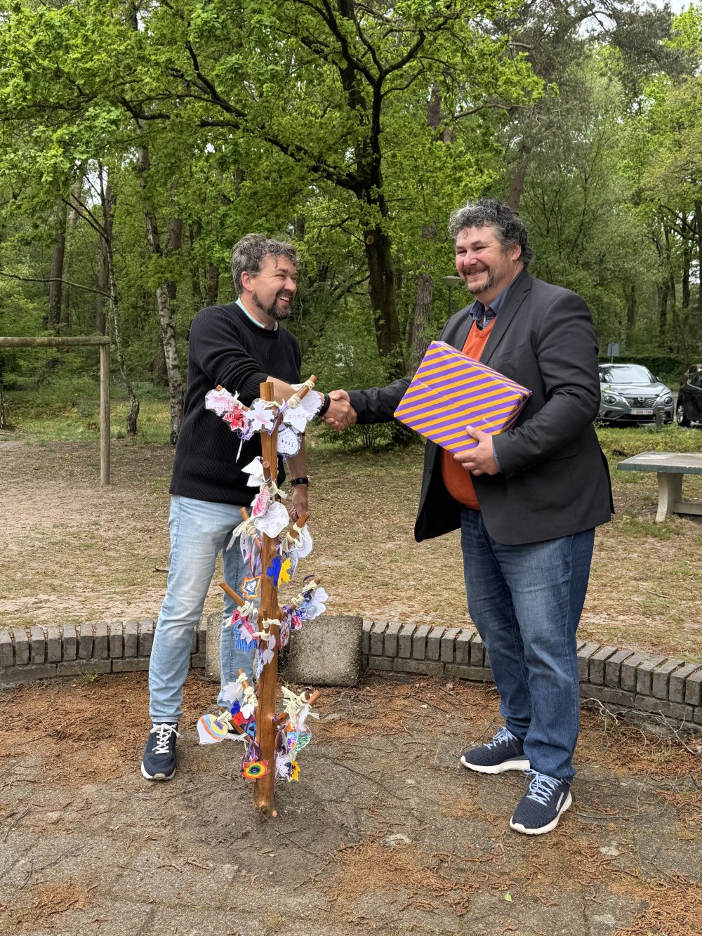 De Fonkeltuin viert mijlpaal: 50 leerlingen en een boom vol namen