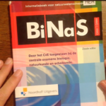 Yentl (35) heeft eindelijk de BINAS uitgelezen