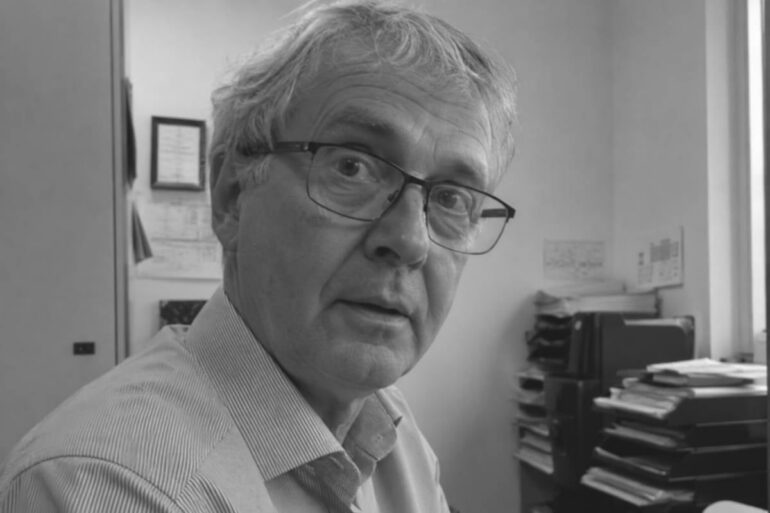 Bekende boekhouder Henk Kamphuus (64) overleden