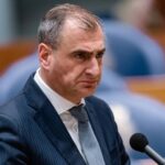 Markuszower neemt afstand van zichzelf, blijft wel lid van eigen fractie