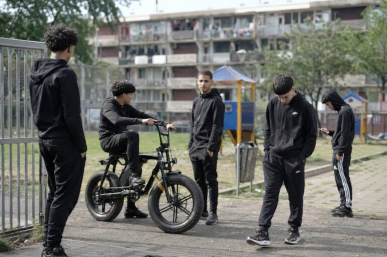 Rotterdams college start eerste mbo-opleiding tot hangjongere