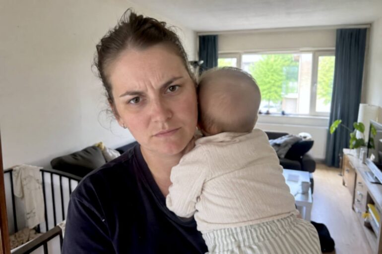 “Mijn baby kotst regelmatig over mijn schouder. Hoe zit dat juridisch?”