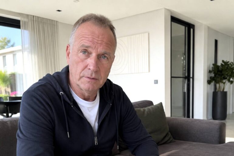 “Ik dacht altijd dat ik gelukkig was”: Ronald (62) ontdekt dat hij al veertig jaar in Almere woont