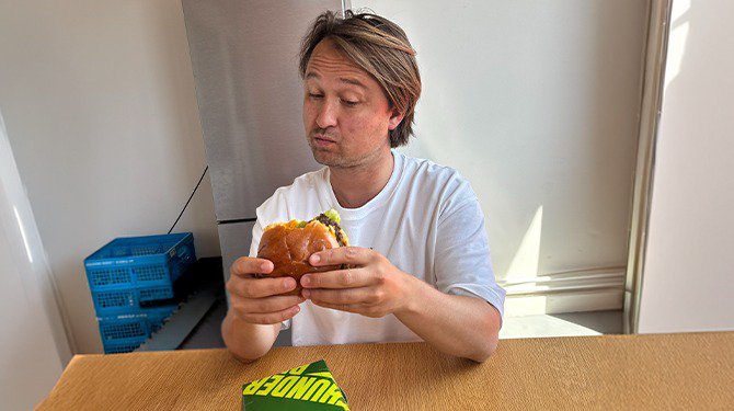‘Dit is een kapotdomme burger’ blijkt positieve recensie