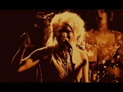 Katzenjammer – A Bar In Amsterdam [Official Music Video]
