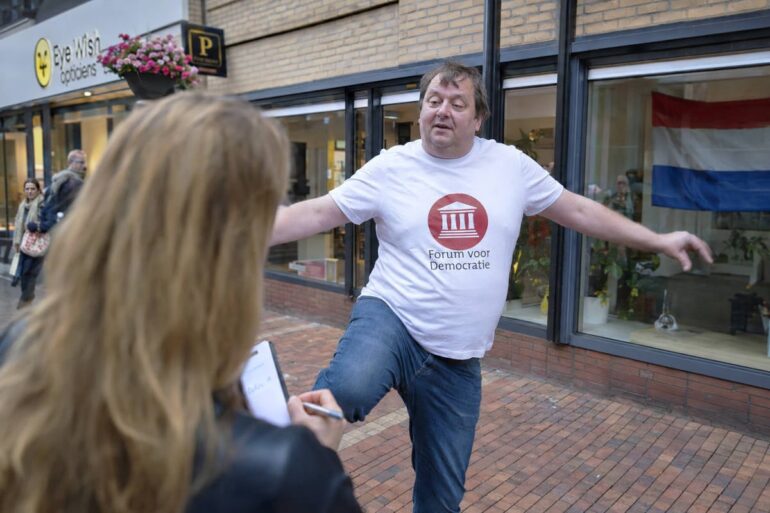 Meeste FVD-kiezers kennen danspasjes Wilhelmus niet