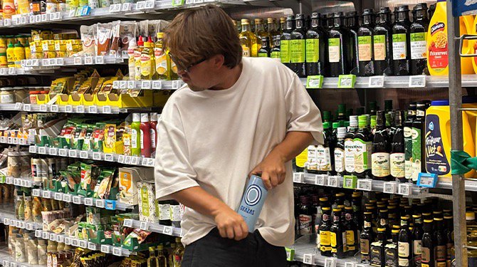 Olijfolie nieuwe favoriet onder winkeldieven: steeds vaker mensen betrapt met literblik in hun broek