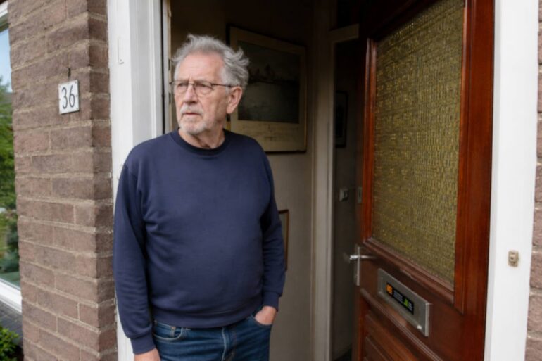Buurman eist na 40 jaar het kopje suiker terug, inclusief rente: “Lenen is geen schenken, mevrouw Veldkamp”