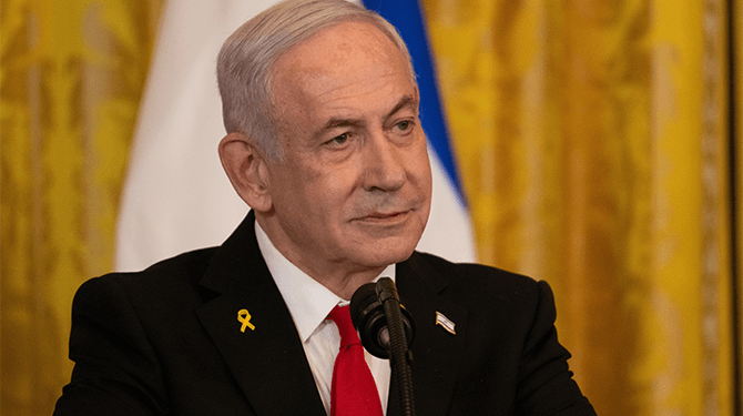 Netanyahu waarschuwt: ‘Als het zo doorgaat lukt het dit jaar niet meer een genocide plegen’
