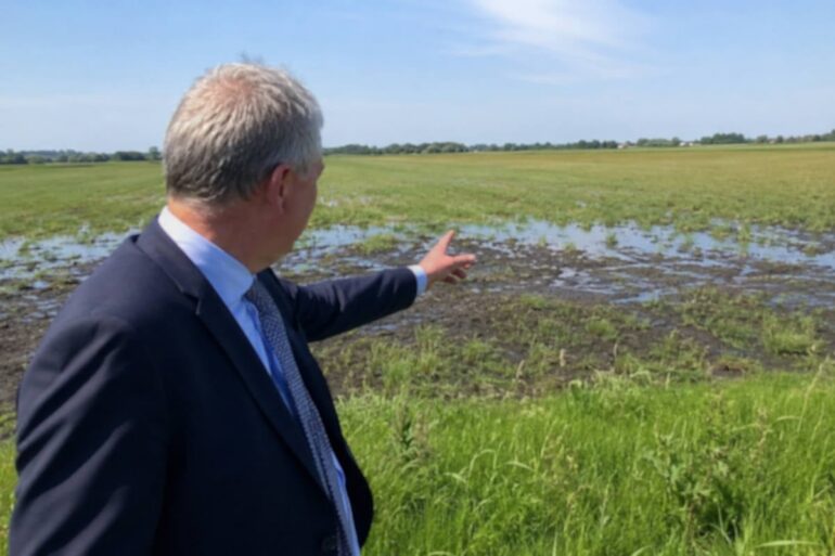 Waterschap vermoedt verband tussen tranen van gezakte eindexamenkandidaten en stijgend grondwaterpeil in Twente