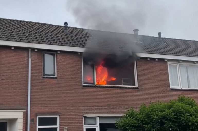 Daling aantal explosies baart kabinet zorgen: “Jongeren zitten tegenwoordig alleen nog maar binnen te fatbiken”