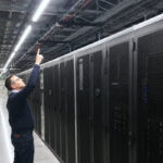 Datacenter ergert zich aan stroomverbruik omwonenden: “Elke keer als zij hun waterkoker aanzetten, flikkeren bij ons de lampen”