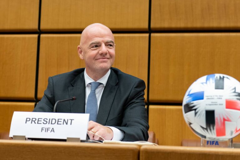 FIFA geeft WK terug aan het volk: “Iedereen met 4,2 miljard dollar mag straks meebeslissen”