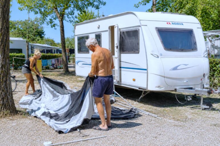 Echtpaar uit Nijverdal breekt vakantie af: “Spaanse restaurants gaan pas open als wij al op bed liggen”