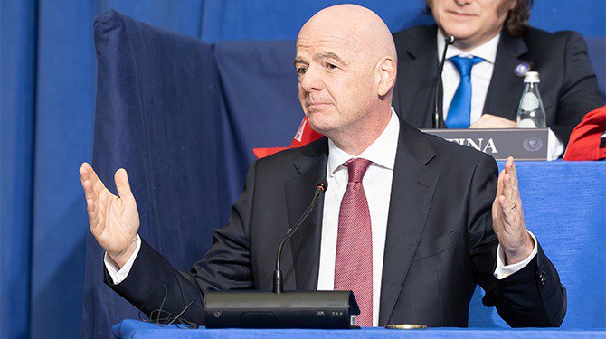 ​Infantino: ‘Milei heeft me niet gebeld voor Argentinië-Egypte hoor, deze krijgen ze gewoon van het huis’