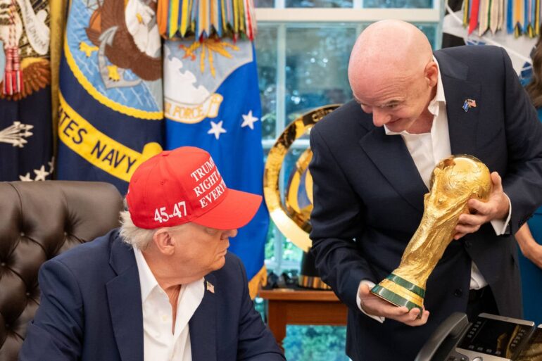 Infantino ontkent beïnvloeding: “Ik heb volledig zelfstandig gedaan wat Trump vroeg”