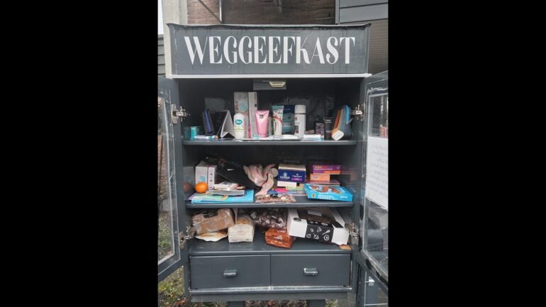 Vlog 315   Marielle´s  Weggeefkast Krimpen aan de Lek