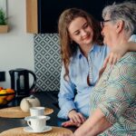 Jet (16) vraagt aan oma of ze nou eindelijk een vriendje heeft
