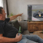 Man (52) ziet vanaf de bank precies wat er mis is met de afstelling van Verstappens auto