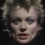 Laurie Anderson – O Superman (Official Music Video)