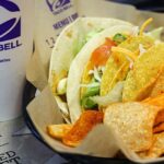 Amerikaan die vorige week nog ‘Double Heart Attack Burger’ at, al dagen ziek van ijsbergsla Taco Bell