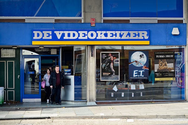 Nieuwe streamingdienst brengt videotheekgevoel terug: films moeten na drie dagen worden teruggeüpload