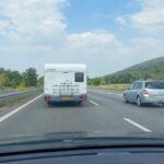 Nederlandse caravan begint onder Parijs inhaalmanoeuvre in en hoopt die bij Lyon te voltooien