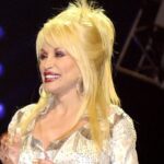 Waarom besteden media zo weinig aandacht aan het overlijden van Dolly Parton?