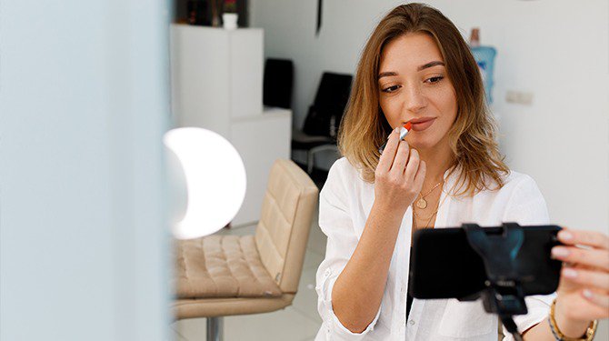 Influencer legt in excuusvideo uit waarom ze niet op Lowlands was