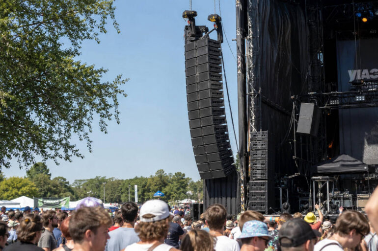 Festivals hebben steeds grotere geluidsinstallaties nodig vanwege oordoppen bezoekers