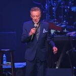 Four Seasons-zanger Frankie Valli (92) ontkent berichten over pensioen