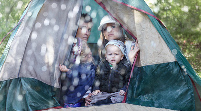 Familie mijmert over compleet verregende vakantie in Normandië in 2013