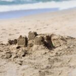 Inspectie ziet forse toename illegale zandbouwwerken langs de kust
