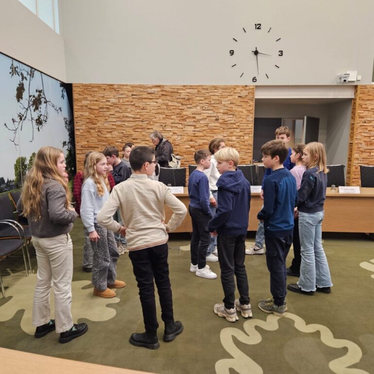 Oproep nieuwe leden jeugdgemeenteraad