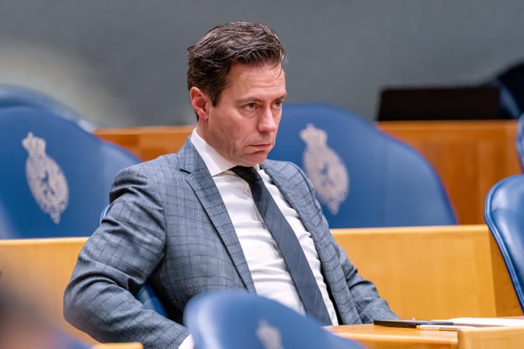SGP deelt uitslag gebed: “Jezus akkoord met miljoenennota”