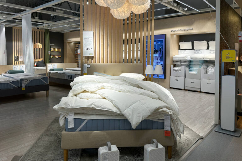 IKEA vraagt nabestaanden om overleden klanten niet op te baren in voorbeeldslaapkamers